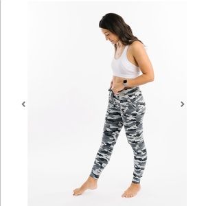 Zyia unwind joggers. EUC.